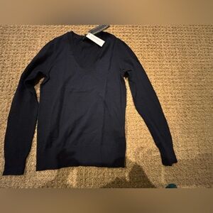 NWT Women’s Banana Republic Navy Blue Washable Merino Wool V-Neck Sweater XXS